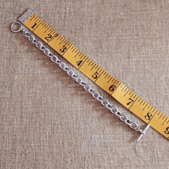 Silver Toned Large Link Chunky Bracelet - Picture 2 of 6